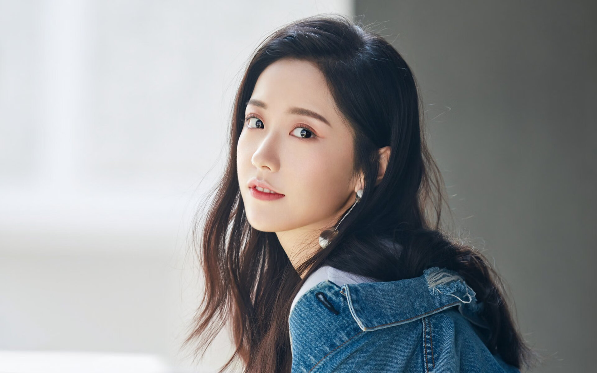 【精妙布局】顶尖运动员摆出极难破解的球路，运球突破脚步