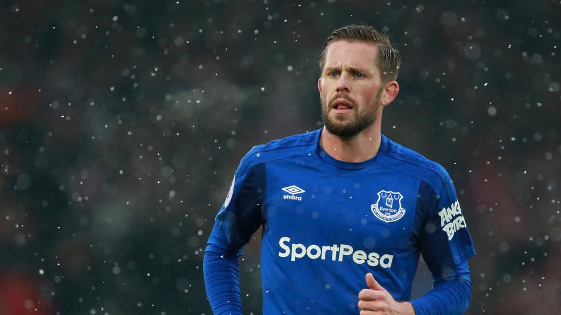 长期拉练积累经验年轻球员逐渐适应高强度比赛节奏